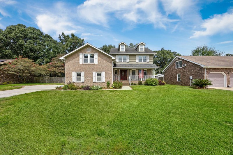 2558 Greenridge Road