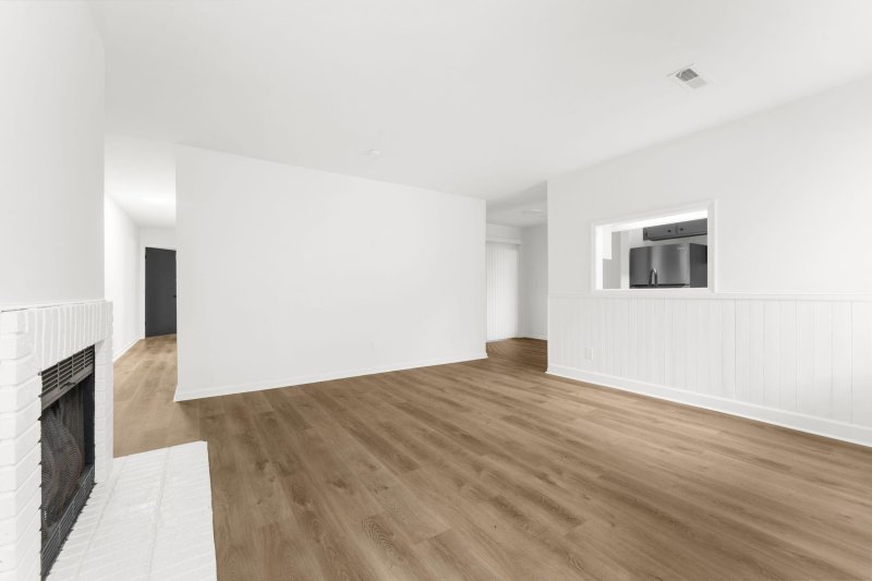 Property image 5 of 182 Dorchester Manor Boulevard in Dorchester Manor, North Charleston, SC 29420