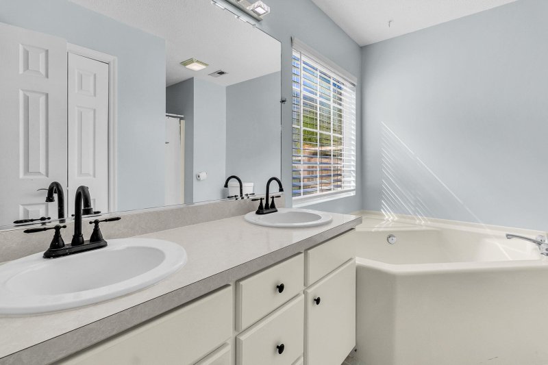 Property image 5 of 2779 Shadow Lane in Deer Park, North Charleston, SC 29406