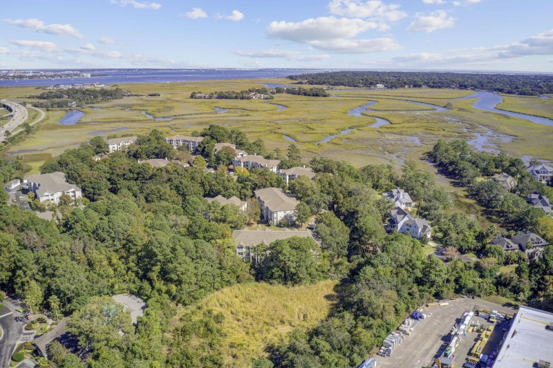 Property image 2 of 700 Daniel Ellis Drive 14103 in The Peninsula Condominiums, Charleston, SC 29412