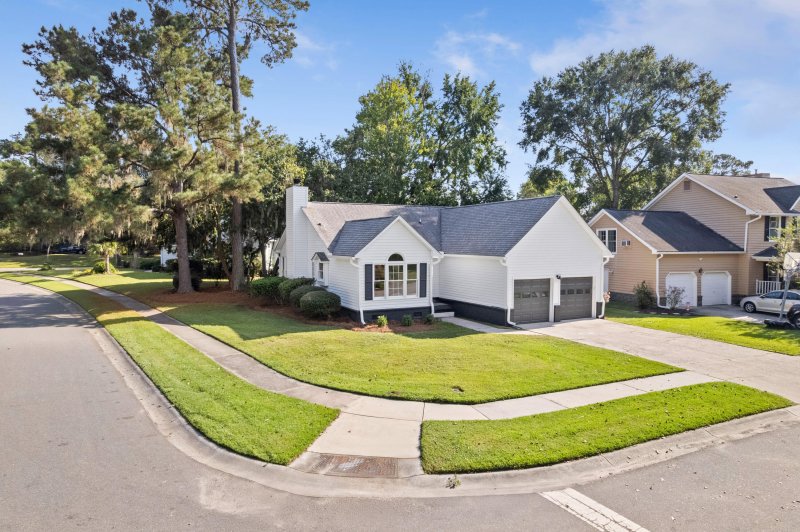 Property image 2 of 56 Oatly Circle in Shadowmoss, Charleston, SC 29414