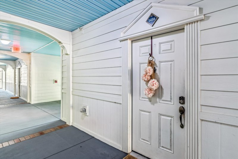 Property image 3 of 1416 Basildon Road in Park West, Mount Pleasant, SC 29466