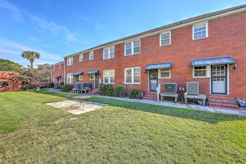 Property image 2 at 17 8th Avenue D, Charleston, SC 29403