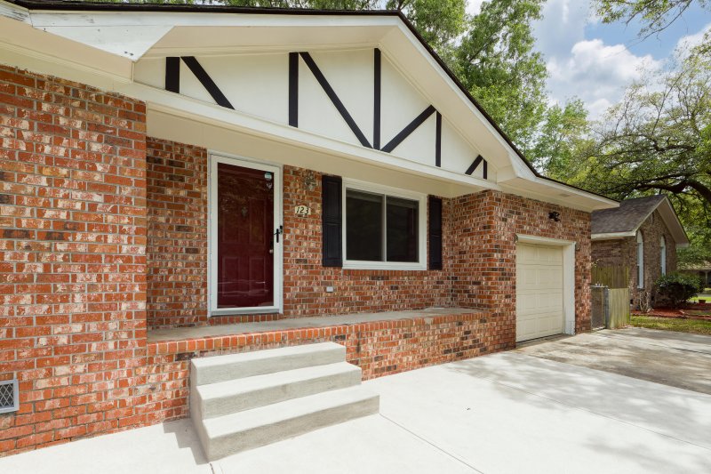 Property image 2 at 123 Terry Avenue, Summerville, SC 29485