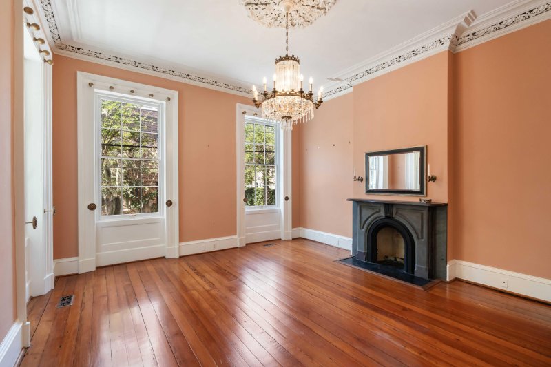 Property image 4 at 17 Wentworth Street, Charleston, SC 29401