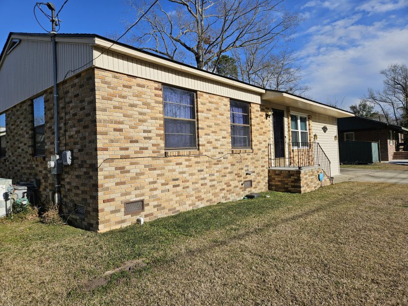 Property image 2 of 7024 E Constellation Drive in Riverbend, North Charleston, SC 29418