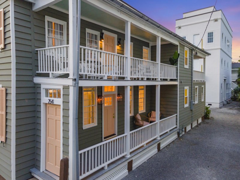 Property image 3 at 254 Saint Philip Street A, Charleston, SC 29403