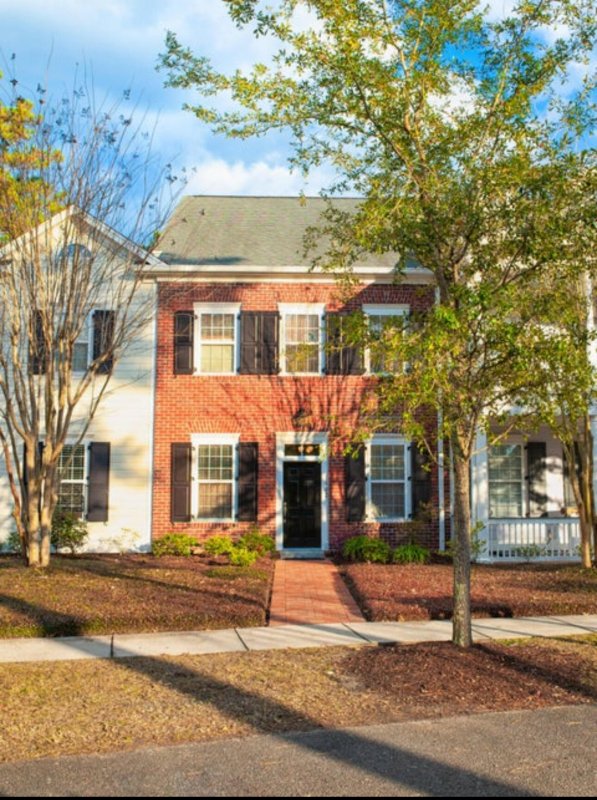 1802 Tennyson Row 34