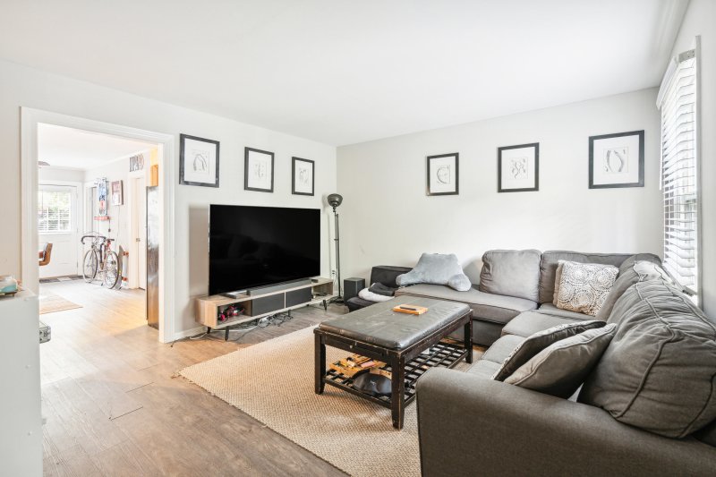 Property image 4 of 4 Coming Street in Harleston Village, Charleston, SC 29401