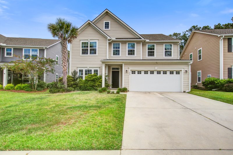 440 Coopers Hawk Drive