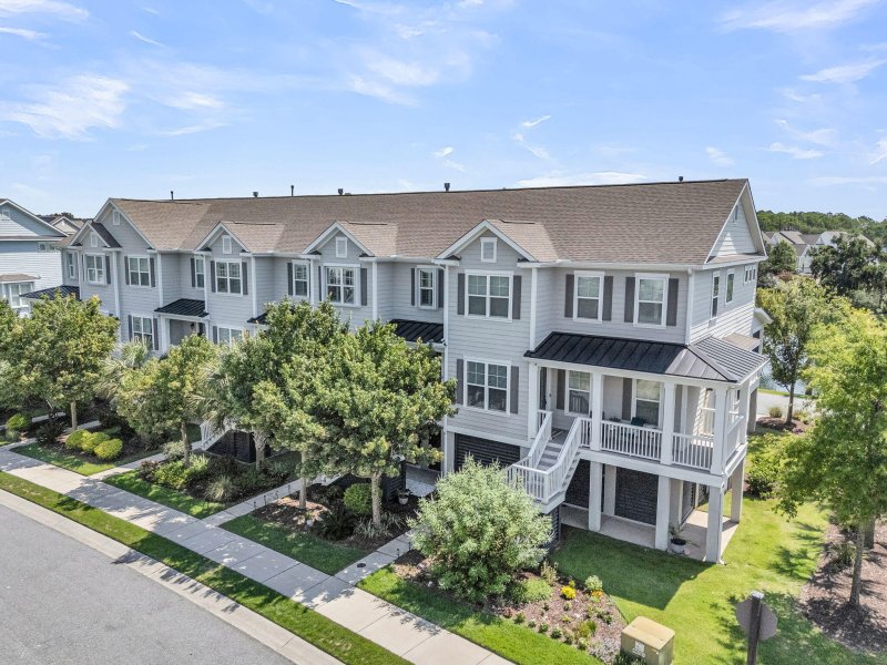 Property image 3 at 1600 Prince Edward Street, Mount Pleasant, SC 29466