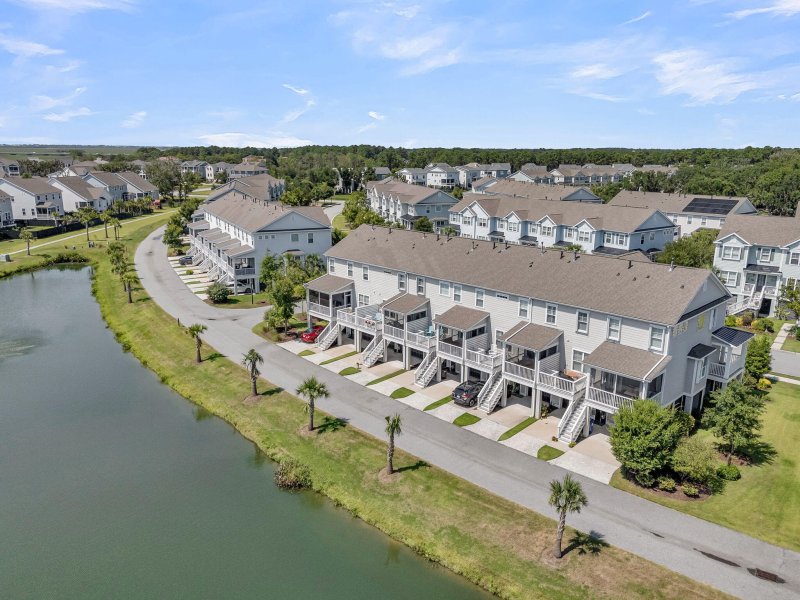 Property image 4 at 1600 Prince Edward Street, Mount Pleasant, SC 29466