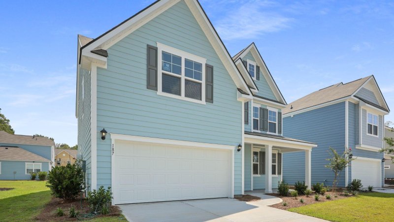 Property image 2 at 187 E Pinckney Street, Summerville, SC 29485