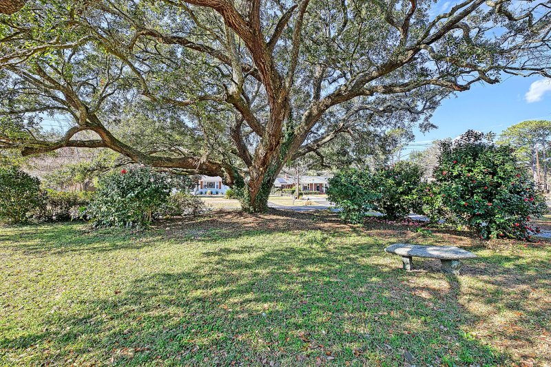 Property image 3 at 968 Mikell Drive, Charleston, SC 29412