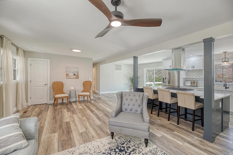 Property image 5 at 968 Mikell Drive, Charleston, SC 29412