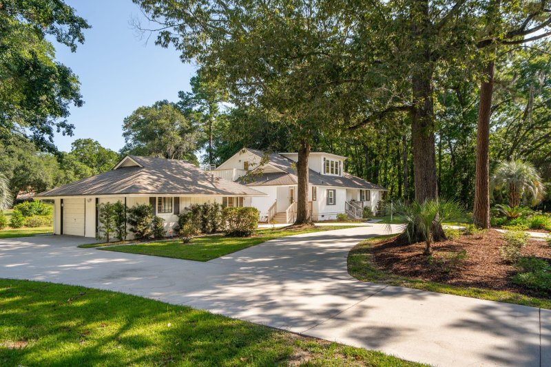 Property image 3 of 1018 Casseque Province in Snee Farm, Mount Pleasant, SC 29464