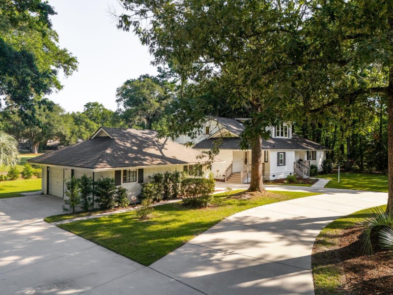 Property image 4 of 1018 Casseque Province in Snee Farm, Mount Pleasant, SC 29464