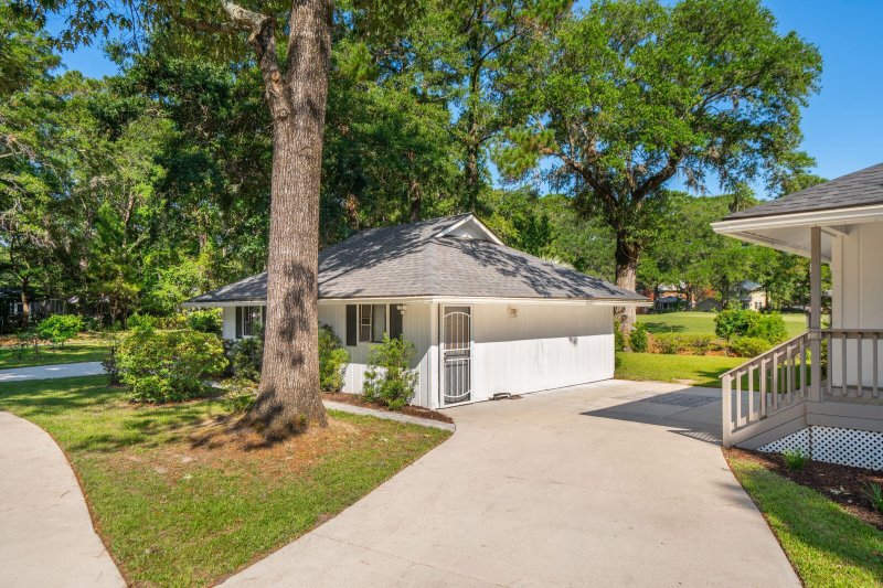 Property image 5 of 1018 Casseque Province in Snee Farm, Mount Pleasant, SC 29464