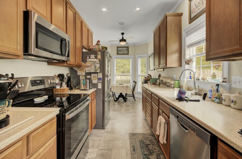 Property image 2 at 233 Garden Grove Drive, Summerville, SC 29485