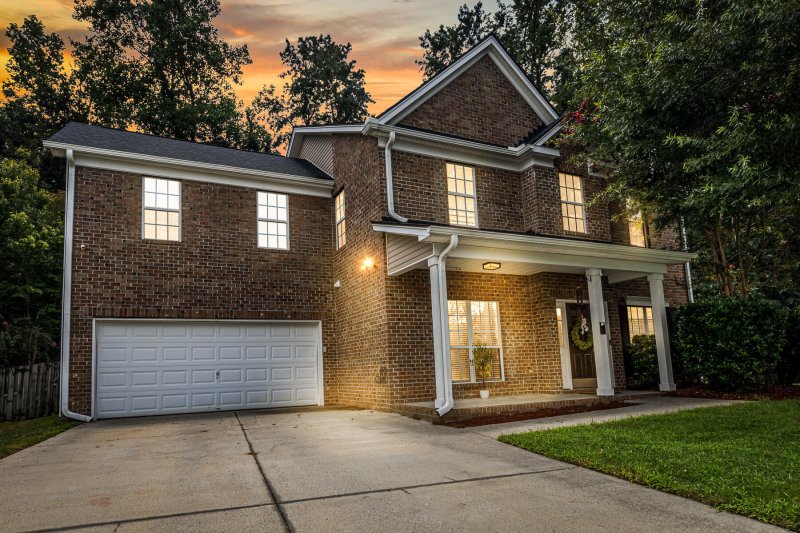 Plum Creek, Summerville Community