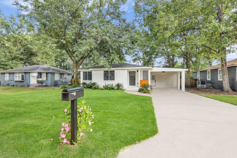 Property image 3 of 1609 Larry Street in Charleston Farms, North Charleston, SC 29406