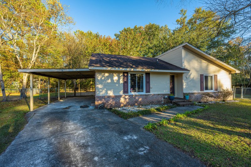 Property image 3 at 106 Edythe Court, Summerville, SC 29485