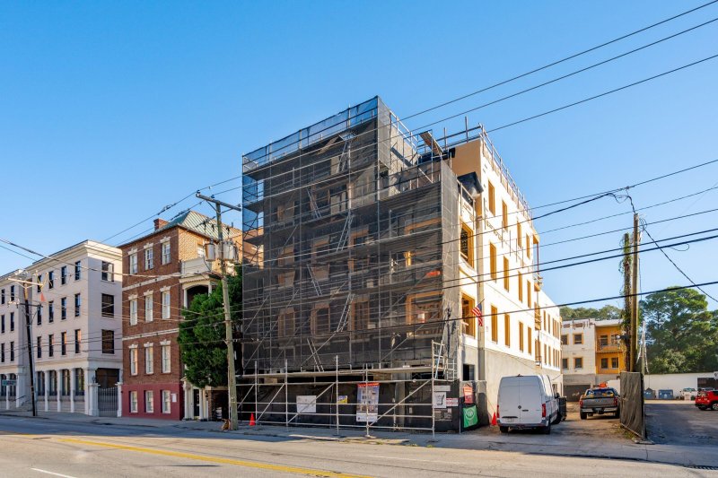 Property image 2 of 284 Meeting Street 203 in Ansonborough, Charleston, SC 29401