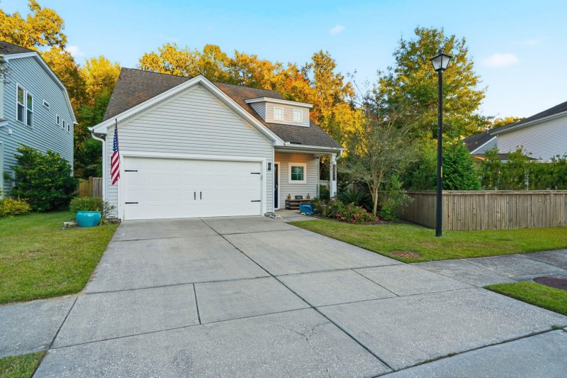 Property image 3 of 1547 Camarillo Court in Tupelo Plantation, Mount Pleasant, SC 29429