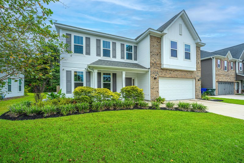 Fenwick Woods, Johns Island community