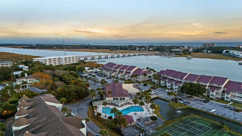 Property image 5 of 13 W Mariners Cay Drive in Mariners Cay, Folly Beach, SC 29439