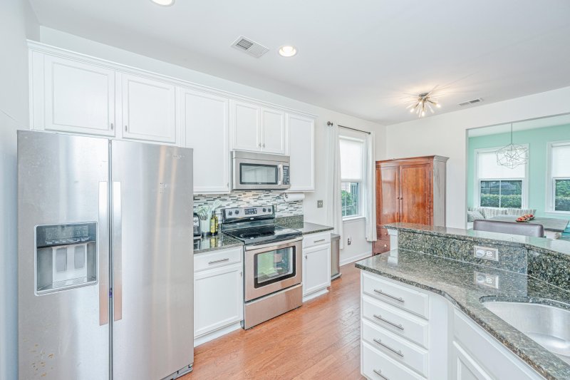 Property image 3 of 5304 E Dolphin Street in Oak Terrace Preserve, North Charleston, SC 29405