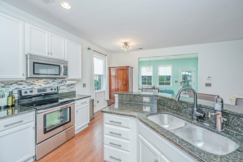 Property image 5 of 5304 E Dolphin Street in Oak Terrace Preserve, North Charleston, SC 29405