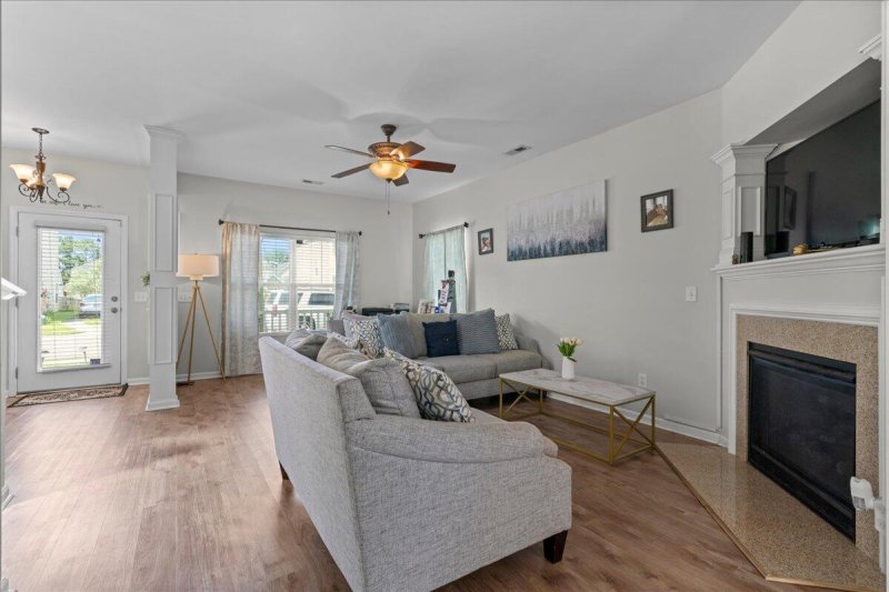 Property image 5 of 1303 Windover Run in Tanner Plantation, Hanahan, SC 29410