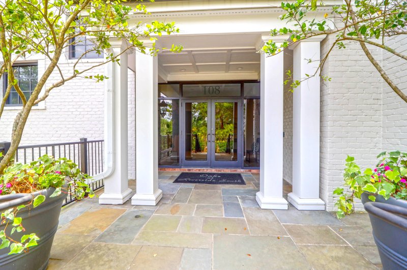 Property image 3 at 108 Fairbanks Oak Alley 401, Charleston, SC 29492