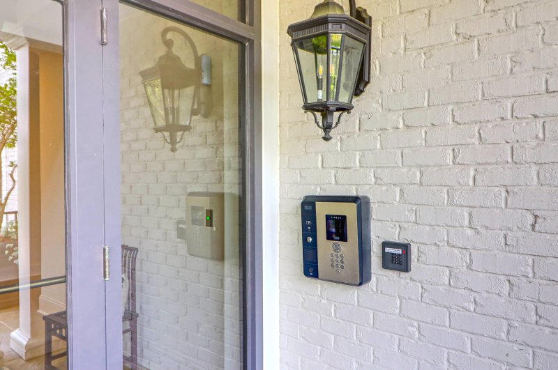 Property image 5 at 108 Fairbanks Oak Alley 401, Charleston, SC 29492