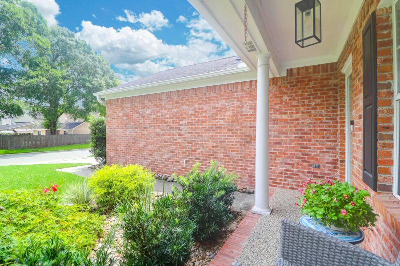Property image 3 of 39 Wolk Drive in Shadowmoss, Charleston, SC 29414