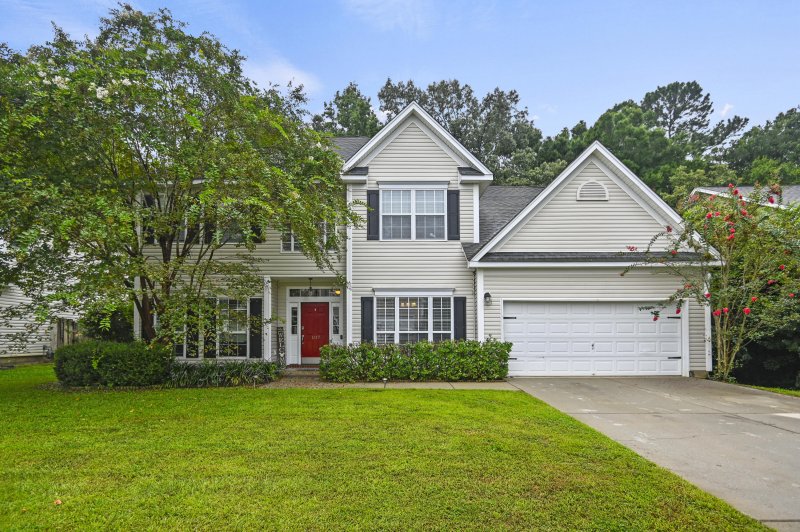 Property image 2 of 107 Curico Lane in Plum Creek, Summerville, SC 29483