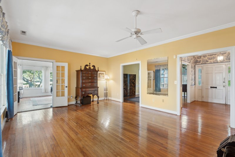 Property image 5 of 3 Pierates Cruz in Old Village, Mount Pleasant, SC 29464