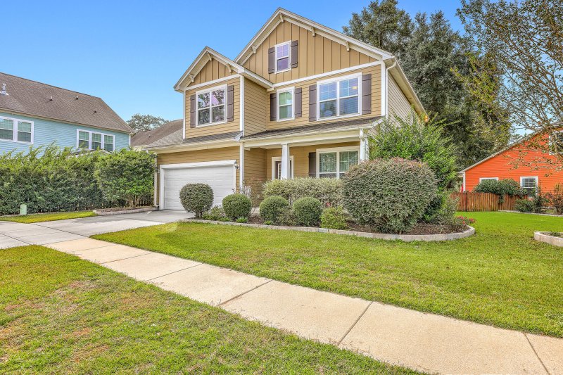 Property image 2 of 105 Elliott Creek Lane in The Bluffs at Ashley River, Summerville, SC 29485