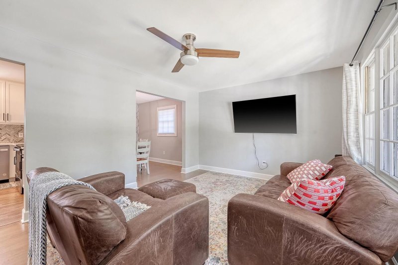 Property image 3 at 7639 Hillandale Road, North Charleston, SC 29420