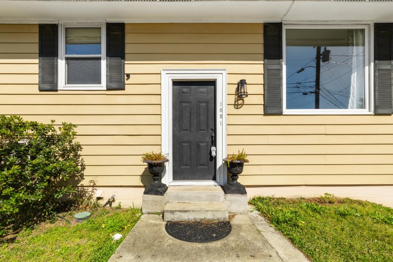 Property image 3 at 1821 Manigault Place, Charleston, SC 29407
