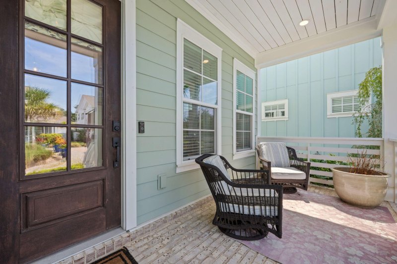 Property image 3 of 1331 W Stanfield Avenue in Midtown, Mount Pleasant, SC 29464