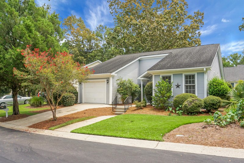 Property image 2 of 9162 Spring Branch Court in Elms of Charleston, North Charleston, SC 29406