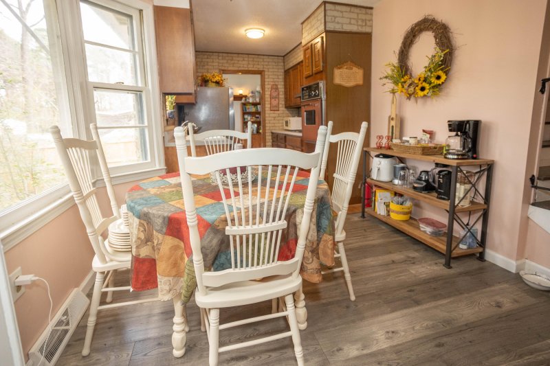 Property image 4 of 8020 Nantuckett Avenue in Colony North, North Charleston, SC 29420