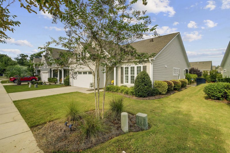 Property image 5 of 3139 Cross Vine Lane in The Ponds, Summerville, SC 29483