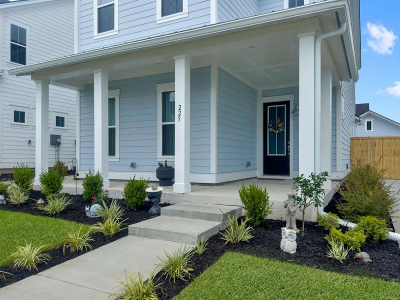 Property image 2 of 225 Witherspoon Street in Carnes Crossroads, Summerville, SC 29486