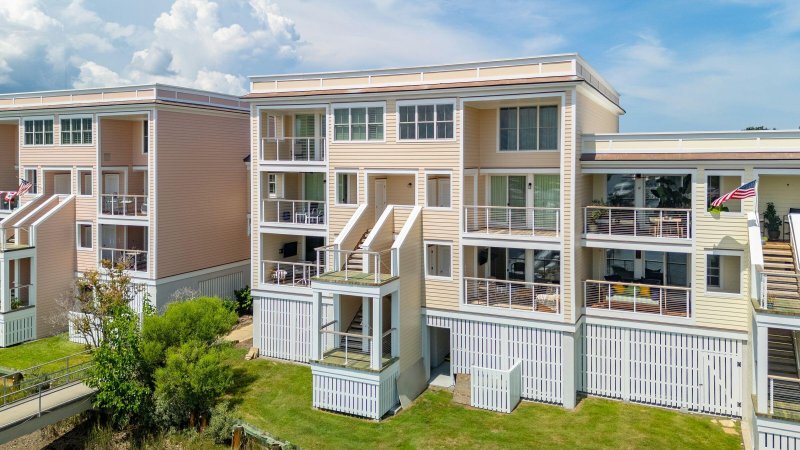 Property image 5 of 1608 Marsh Harbor Lane C in Tolers Cove, Mount Pleasant, SC 29464