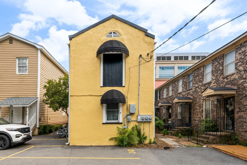 Property image 2 at 24 Bee Street F, Charleston, SC 29403