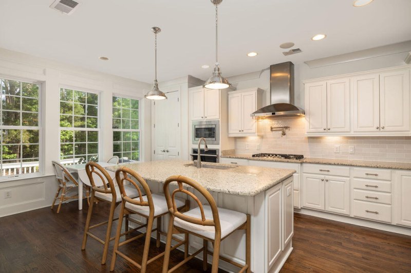 Property image 2 of 1563 Capel Street in Park West, Mount Pleasant, SC 29466