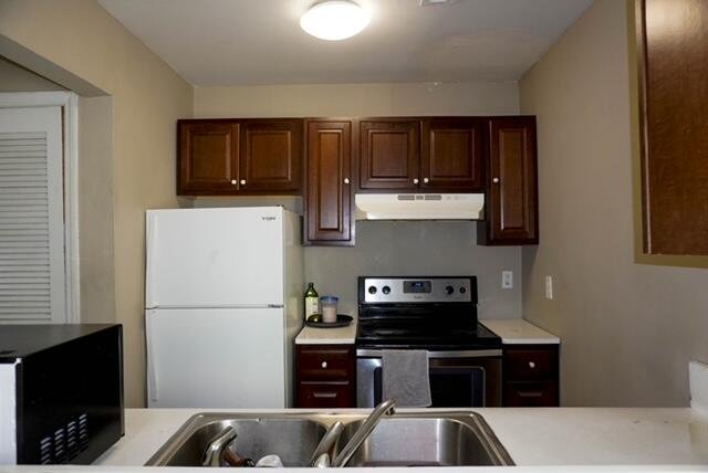 Property image 4 of 241 Pine Shadow Drive in Pineland Heights, Goose Creek, SC 29445